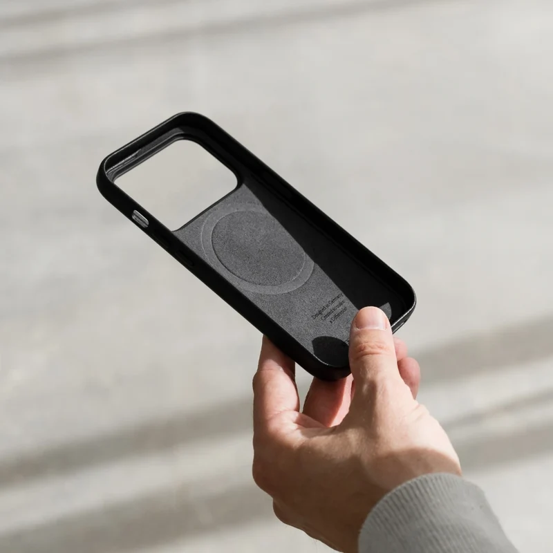 Étui en cuir vegan pour iPhone 18 Pro