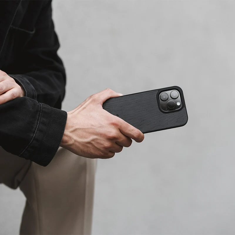 Étui pour iPhone 15 Black Series