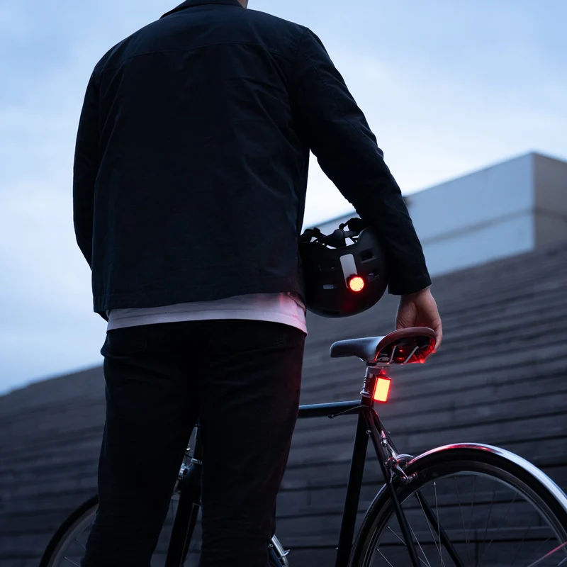 Support magnétique à clip VIOO pour casque (lumières non incluses)