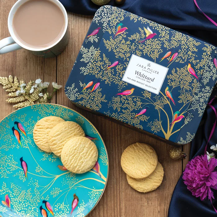 Chelsea Smokey Birds Tea and Biscuit Selection Tin