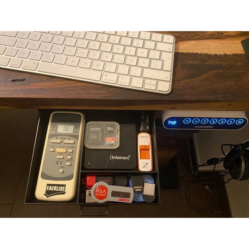 Tiroir suspendu pour montage sous le bureau