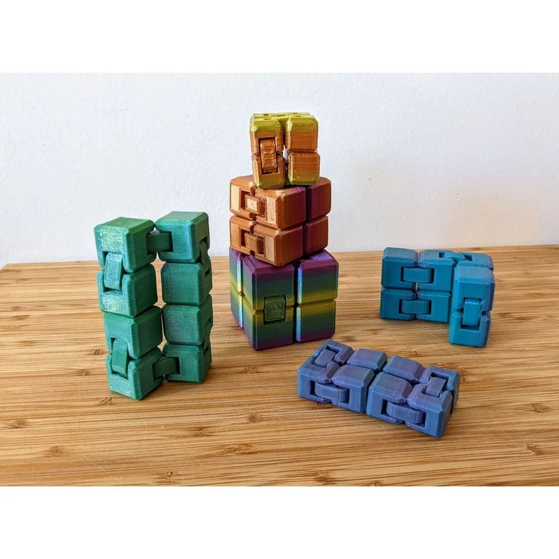 Jouet fidget cube infini avec charnières robustes