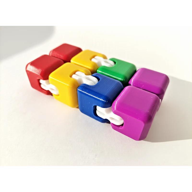 Cube infini pliable jouet fidget pour la concentration