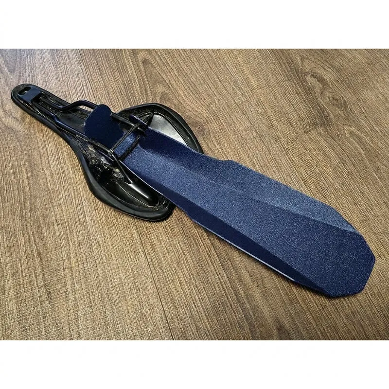 Garde-boue arrière prolongé pour montage sur selle de vélo