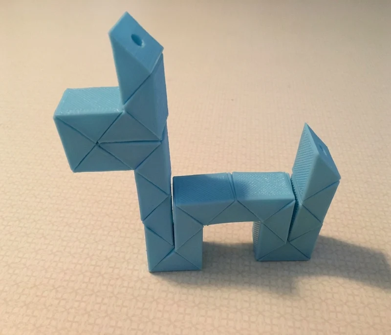 Jouet fidget flexible et articulé pour les mains