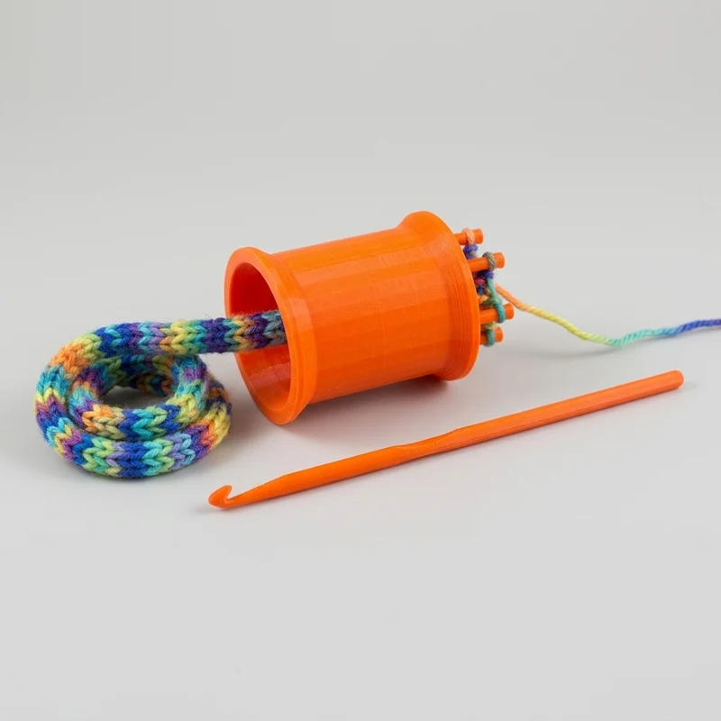 Bobine de tricot classique et aiguille pour travaux manuels