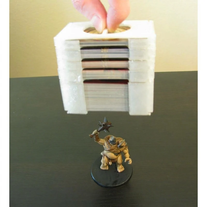 Porte-cartes empilable pour jeux de société et rangement