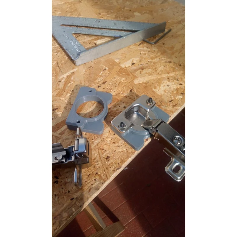 Entretoise Hafele pour charnière de porte de placard