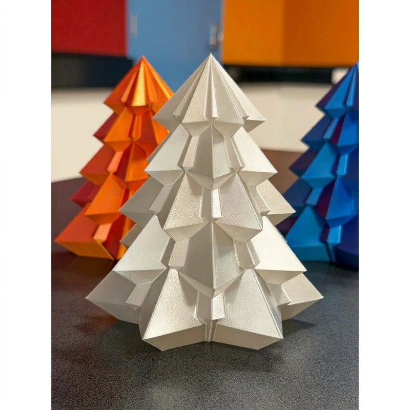 Sapin de Noël géométrique comme décoration de Noël moderne