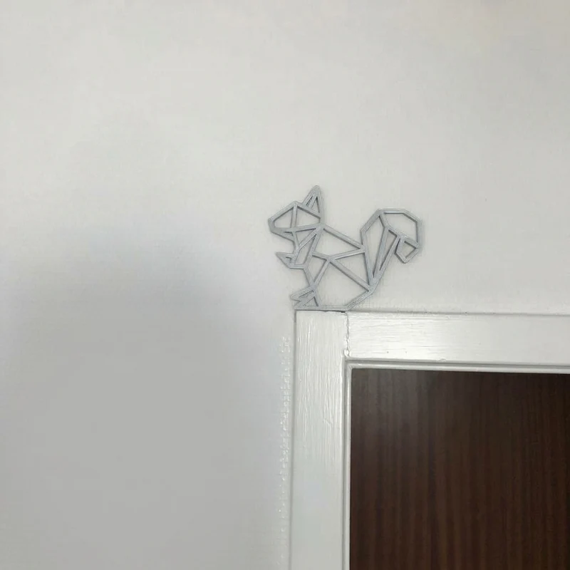 Décoration murale géométrique en forme d'écureuil pour maisons modernes