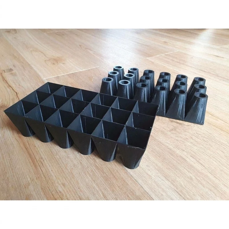 Plaque de germination empilable avec 18 compartiments