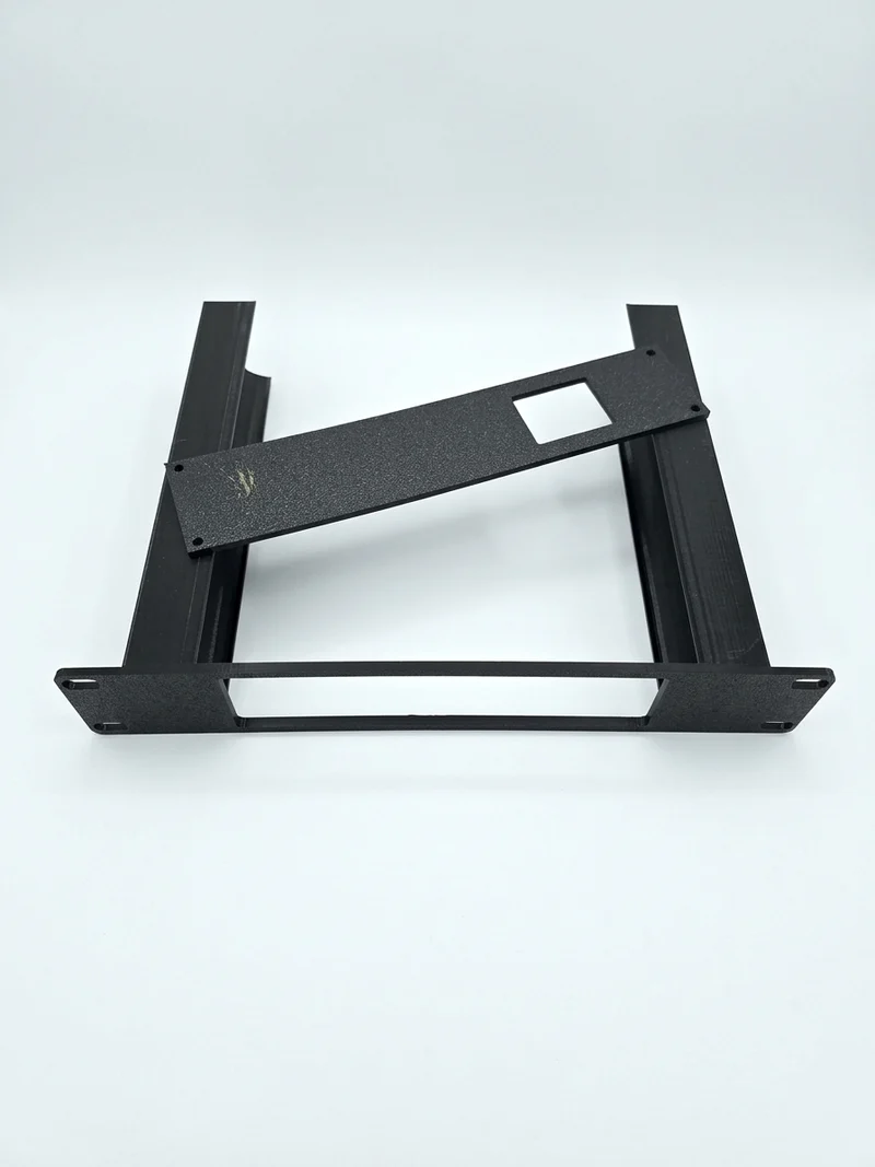 10-tommer rackbeslag til Ubiquiti USW-Lite-16 PoE