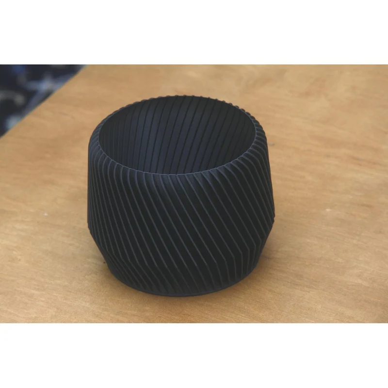 Cache-pot en spirale géométrique pour plantes d'intérieur