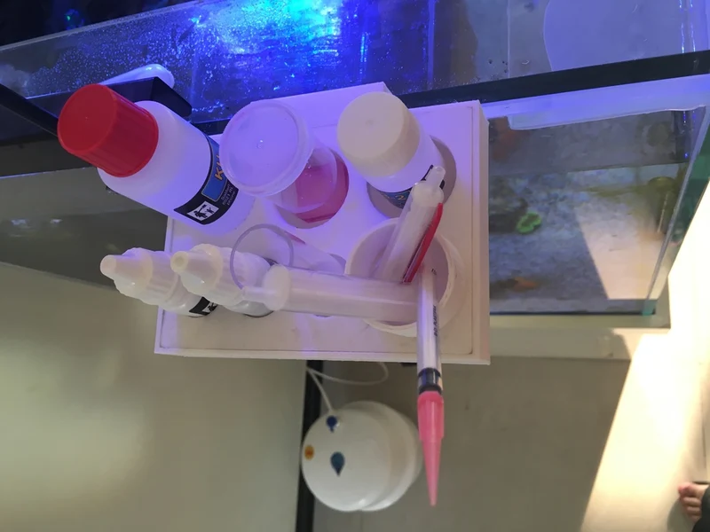 Support pour kits de test Salifert pour aquariums d'eau salée