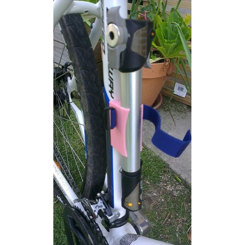 Support pour connecteurs USB et cartes mémoire SD