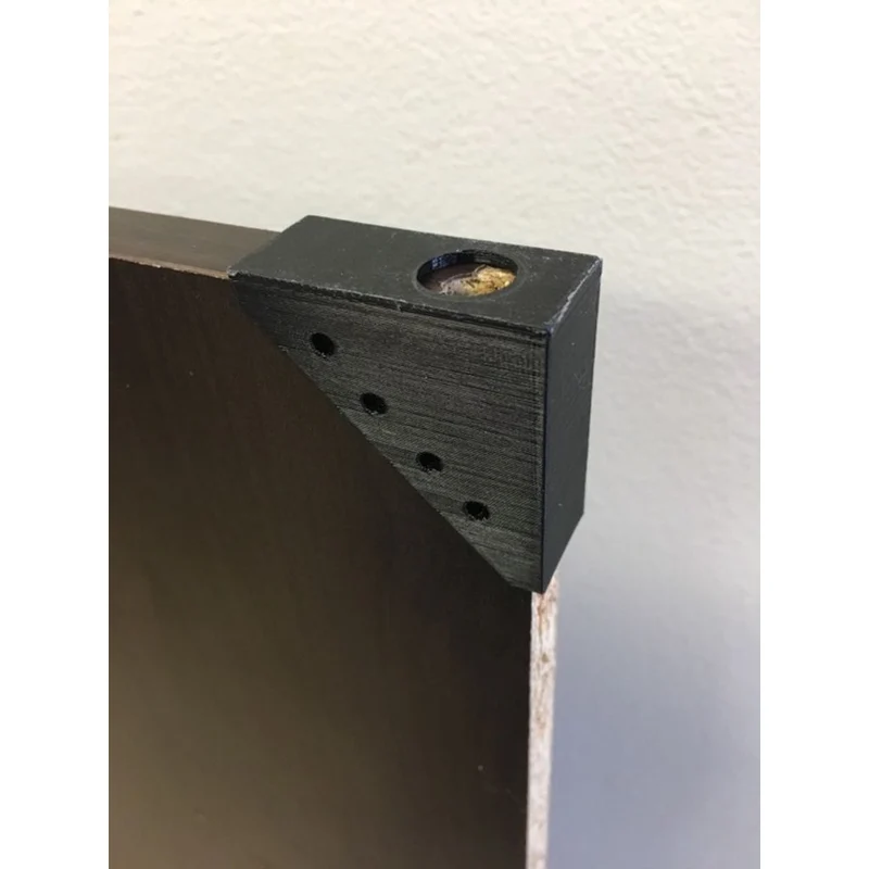 Équerre de coin pour la réparation de la charnière de porte de placard