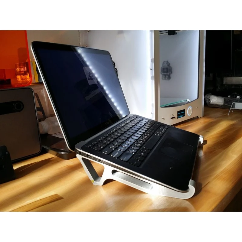 Support compact pour petits ordinateurs portables