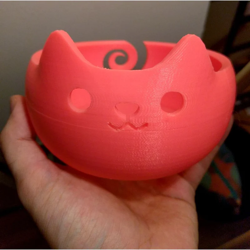 Bol à laine avec design de chat pour le tricot et le crochet