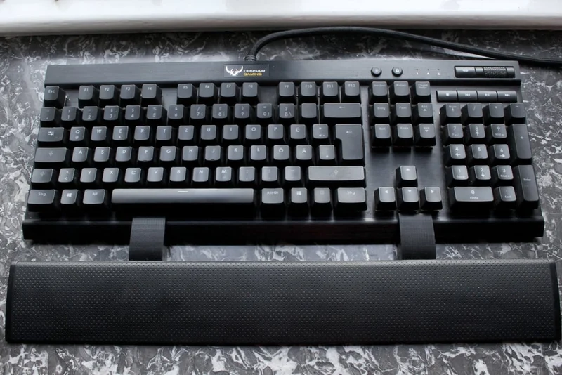 Pièce d'espacement pour repose-poignet Corsair K70 K65