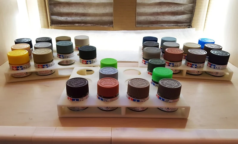 Support de peinture Tamiya pour table et mur