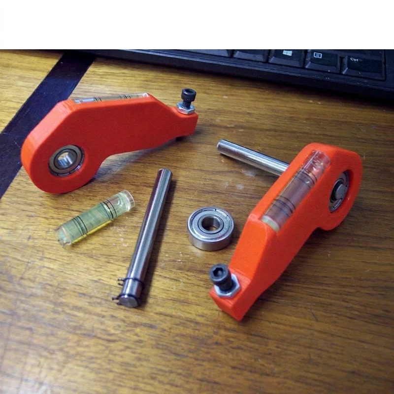 Outil de centrage pour acier de coupe sur tour