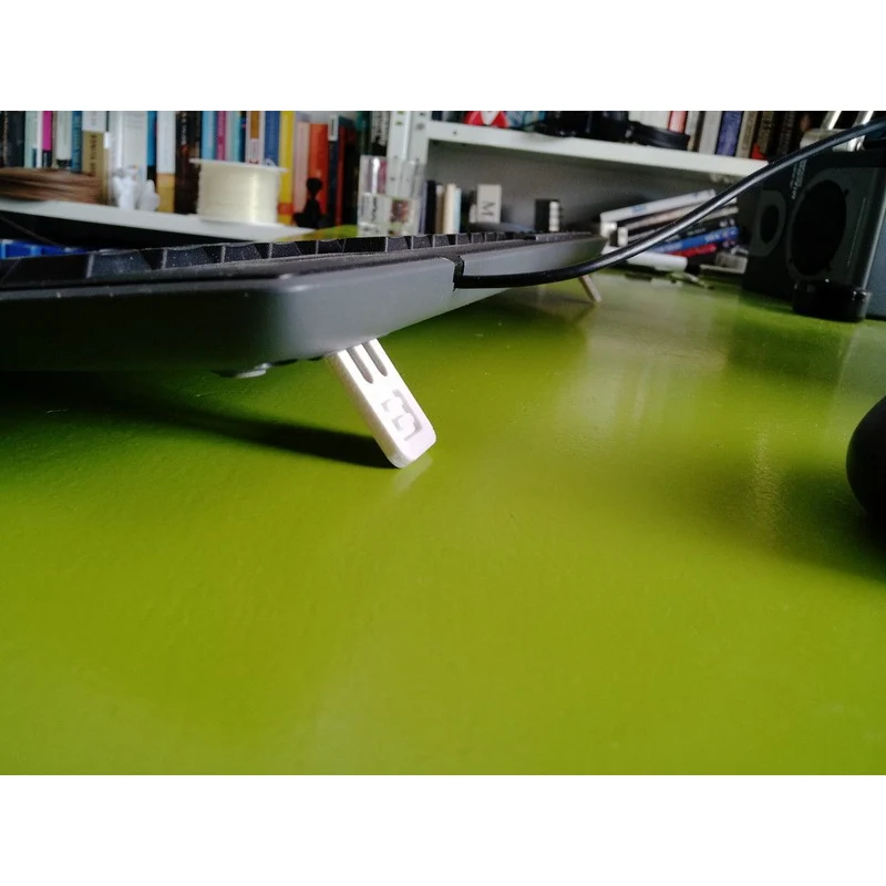 Pied de remplacement et rehausseur pour clavier d'ordinateur