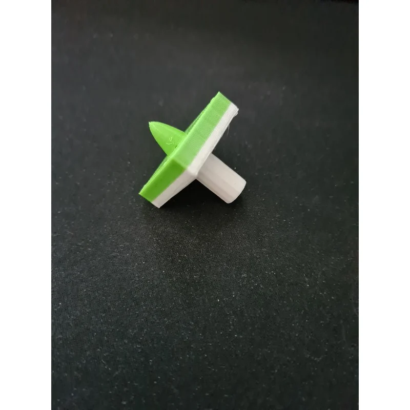 Tasseur de terre pour plateau de semis de 30x30 mm