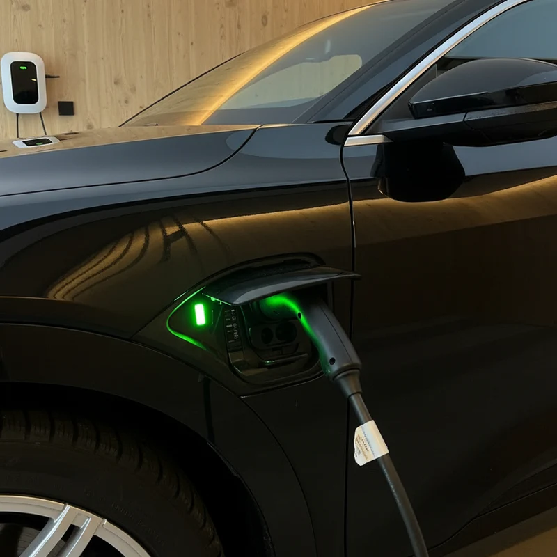Couvercle de protection pour port de charge Audi e-tron contre les intempéries hivernales