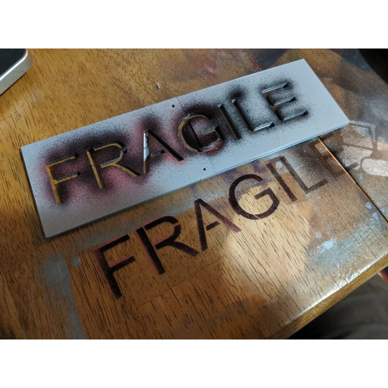 Pochoir FRAGILE pour le marquage des cartons d'expédition