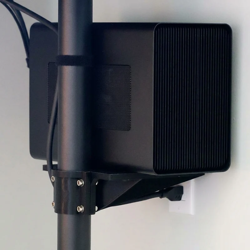Étagère Ikea Bekant pour eGPU et PC