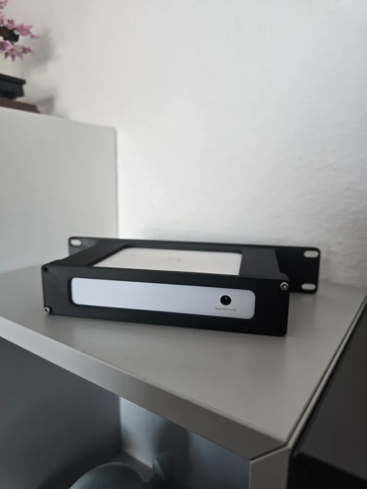 Support de rack 10 pouces pour UniFi USW-Lite-8-PoE
