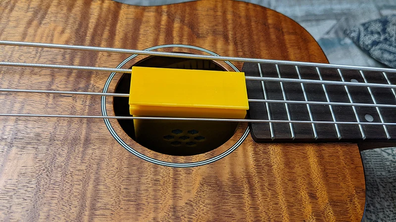 Humidificateur pour guitare acoustique, basse et ukulélé