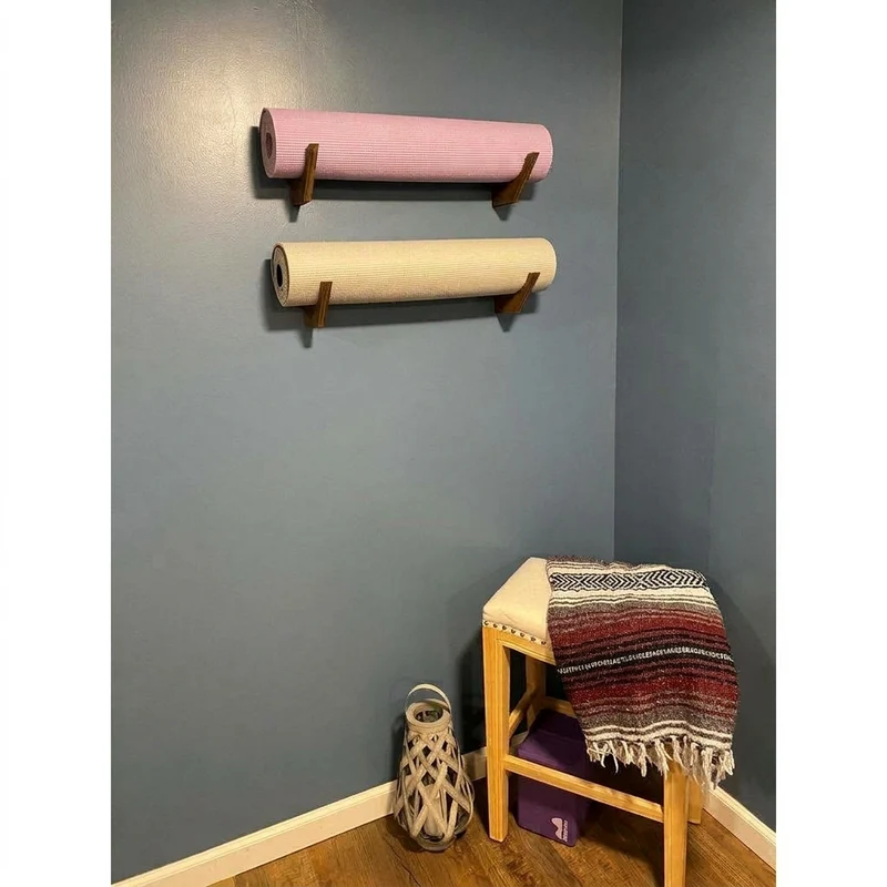 Support mural pour le rangement de tapis de yoga