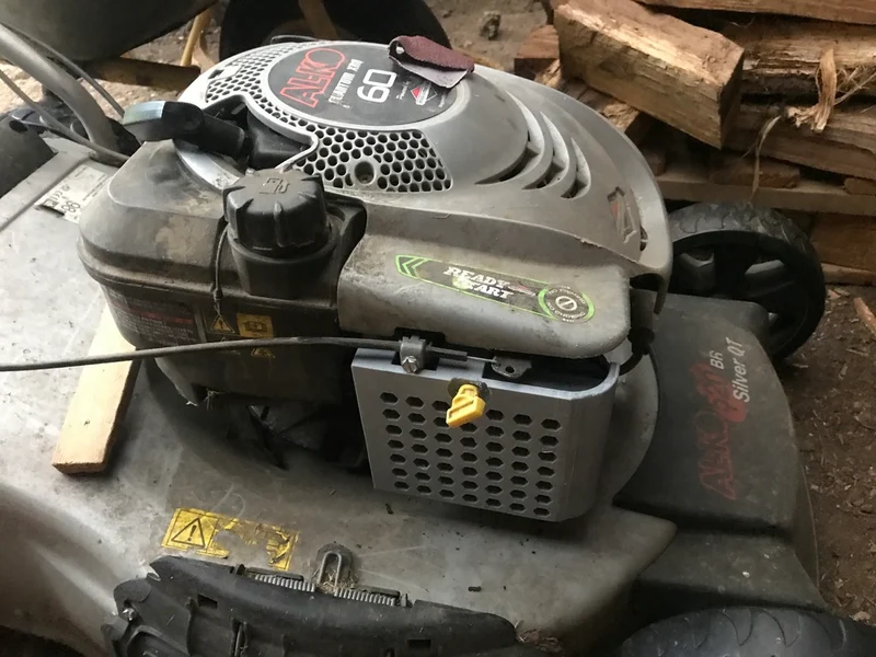 Boîtier de filtre pour tondeuse à gazon Briggs & Stratton