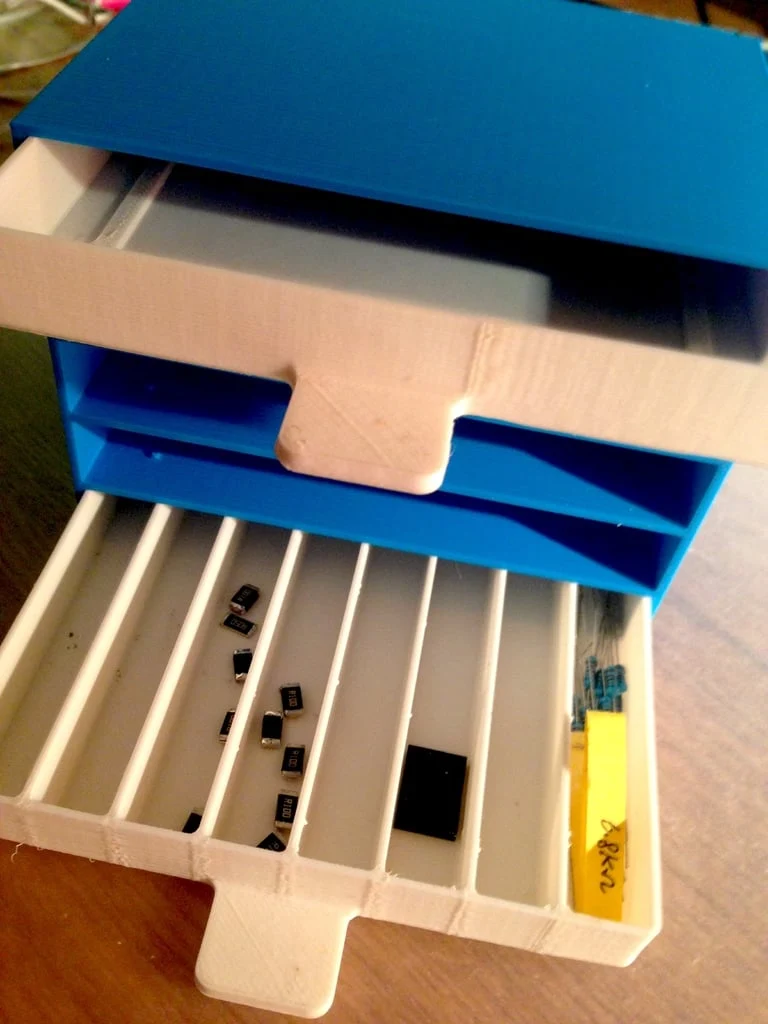 Boîte de rangement avec tiroirs et serrure d'arrêt pour composants électroniques et petites pièces