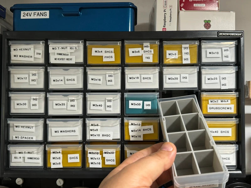 Organisateur de petites pièces Black & Decker Inserts de tiroir