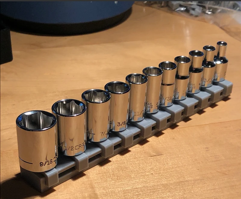 Rail d'organisation efficace pour douilles 1/4"