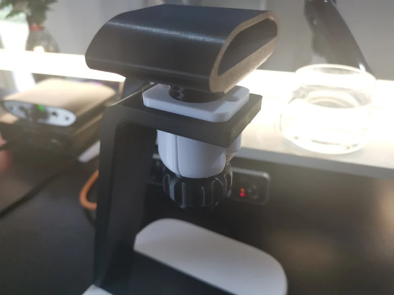 Support de casque polyvalent avec hauteur réglable