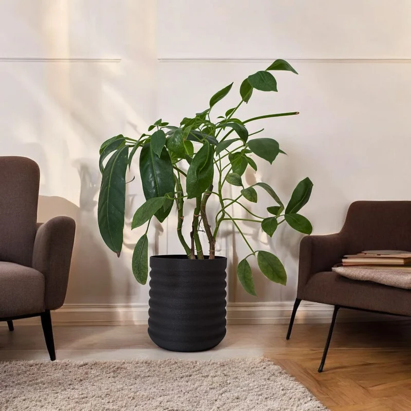 Vase moderne RippleBloom au design ondulé