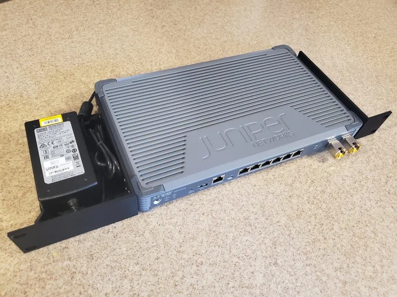 Kit de montage en rack pour Juniper SRX300 avec plateau d'alimentation