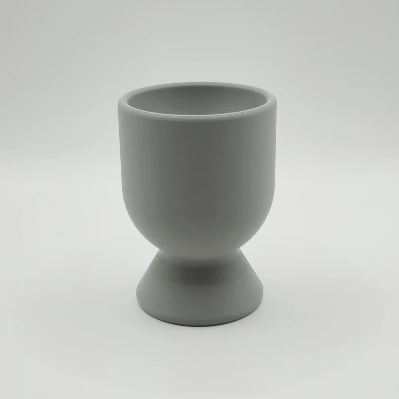 Coquetier simple et moderne pour le petit-déjeuner