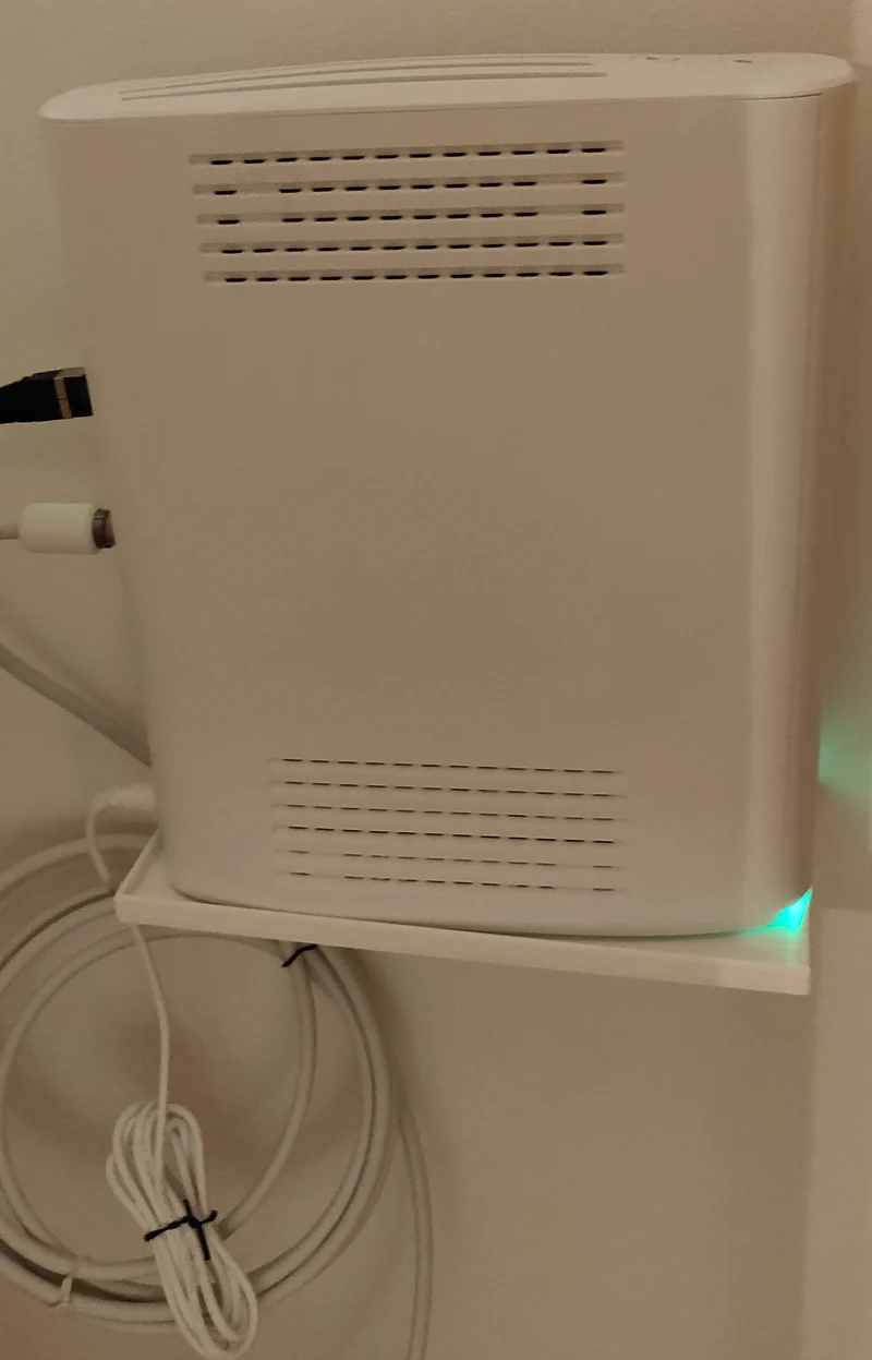 Étagère murale pour Sagemcom WiFi Hub C2 - Modem/Routeur F@ST 3890V3 CHWU