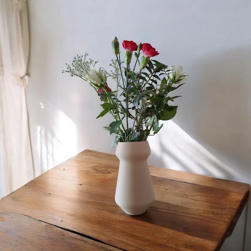 Vase conique minimaliste Athen pour maisons modernes