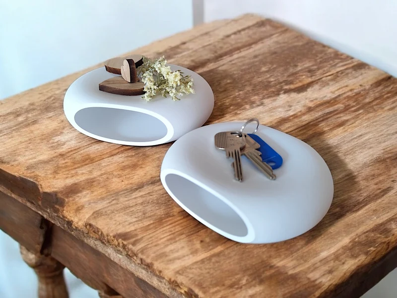 Plateau décoratif et pratique avec design en galets de rivière