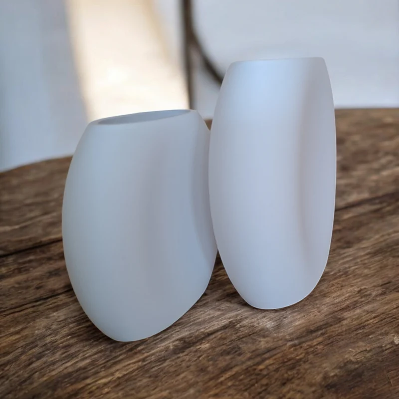 Plateau décoratif et pratique avec design en galets de rivière