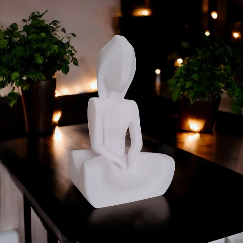 Sculpture minimaliste de la femme silencieuse