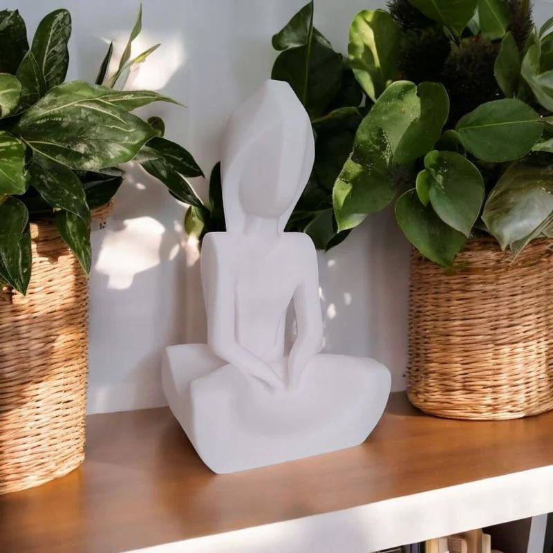 Sculpture minimaliste de la femme silencieuse