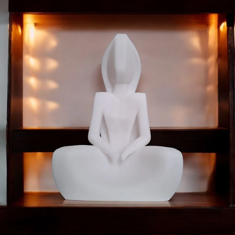 Sculpture minimaliste de la femme silencieuse