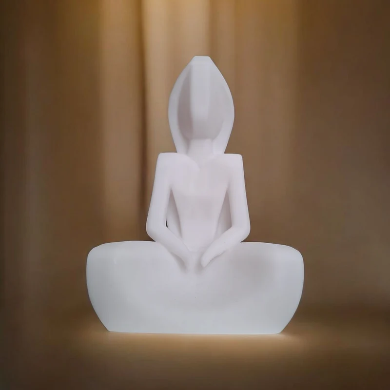 Sculpture minimaliste de la femme silencieuse