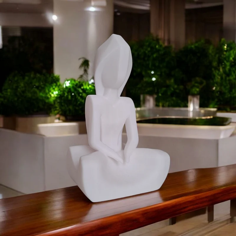 Sculpture minimaliste de la femme silencieuse